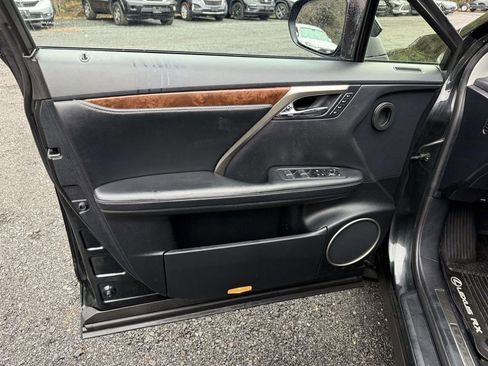 Used 2022 Lexus RX 350L Premium image 12