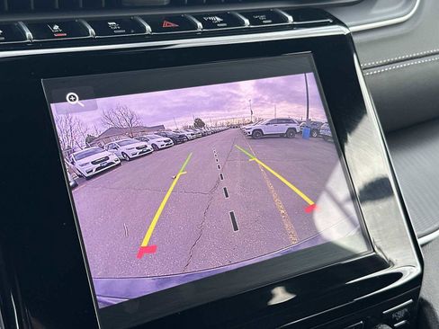 New 2025 Jeep Grand Cherokee Laredo image 21