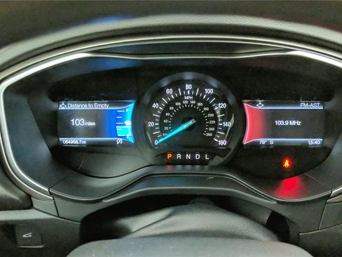 Used 2020 Ford Fusion SE image 24