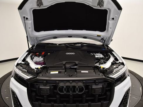 Used 2025 Audi Q7 3.0T Premium Plus w/ Premium Plus Package image 12