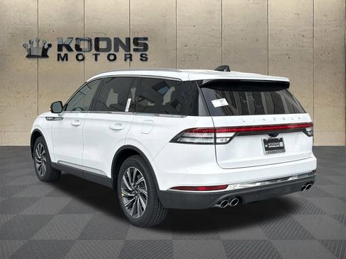 New 2026 Lincoln Aviator AWD image 3