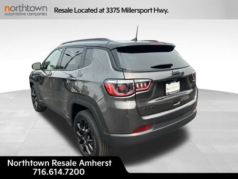 Used 2023 Jeep Compass Latitude w/ Convenience Group AWD/4WD image 3