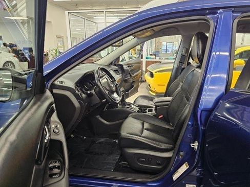Used 2018 Nissan Rogue SL AWD/4WD image 32