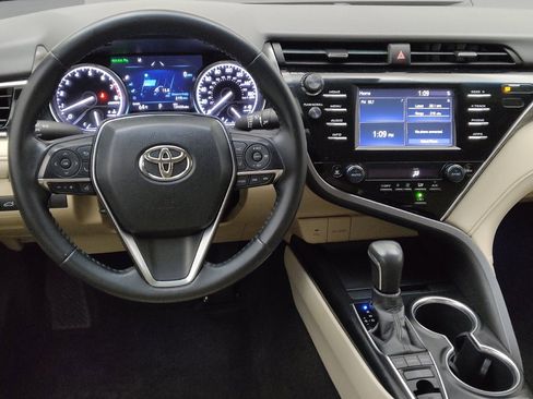 Used 2018 Toyota Camry XLE FWD image 22