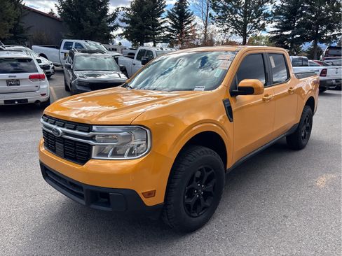 Used 2022 Ford Maverick Lariat w/ Lariat Luxury Package image 2