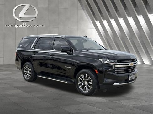 Used 2022 Chevrolet Tahoe LT w/ LT Signature Package image 5