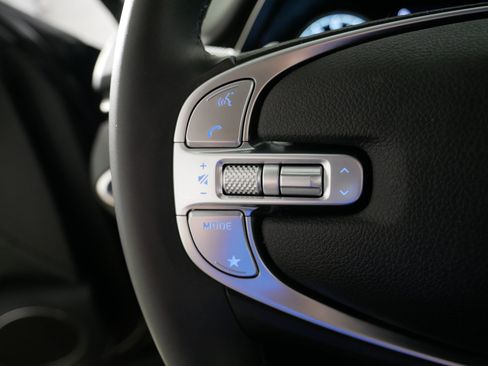 Certified 2025 Genesis GV70 2.5T AWD/4WD image 27
