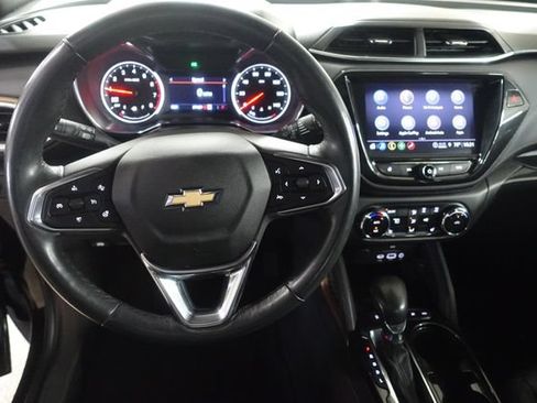 Used 2022 Chevrolet TrailBlazer ACTIV w/ Technology Package AWD/4WD image 12
