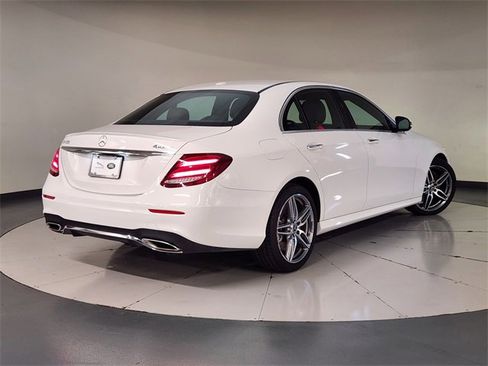 Used 2019 Mercedes-Benz E 450 4MATIC Sedan image 2