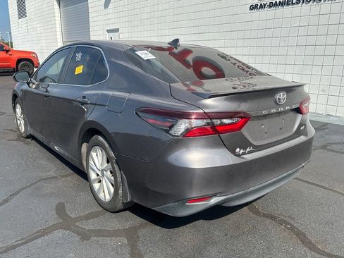 Used 2022 Toyota Camry LE FWD image 3
