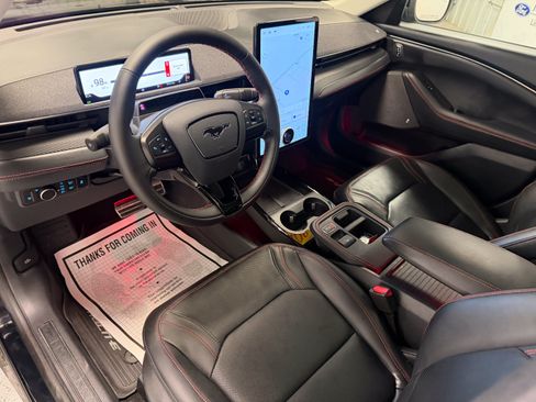 Used 2025 Ford Mustang Mach-E Premium w/ Sport Appearance Package AWD/4WD image 4
