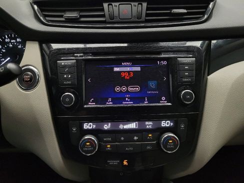 Used 2019 Nissan Rogue Sport SV image 25