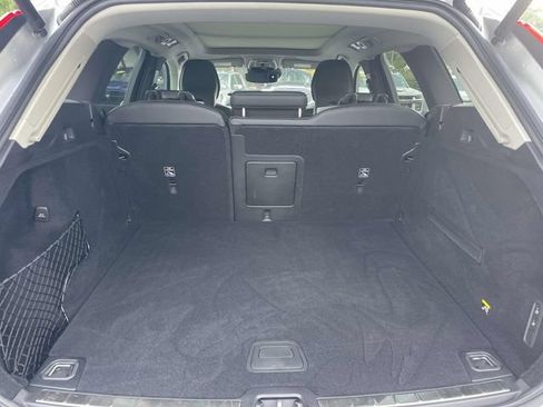 Used 2019 Volvo XC60 T5 Inscription w/ Protection Package Premier FWD image 10