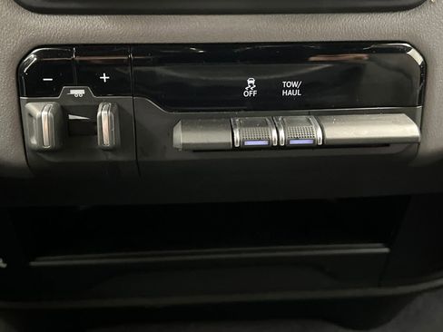 Used 2024 RAM 2500 Big Horn image 38