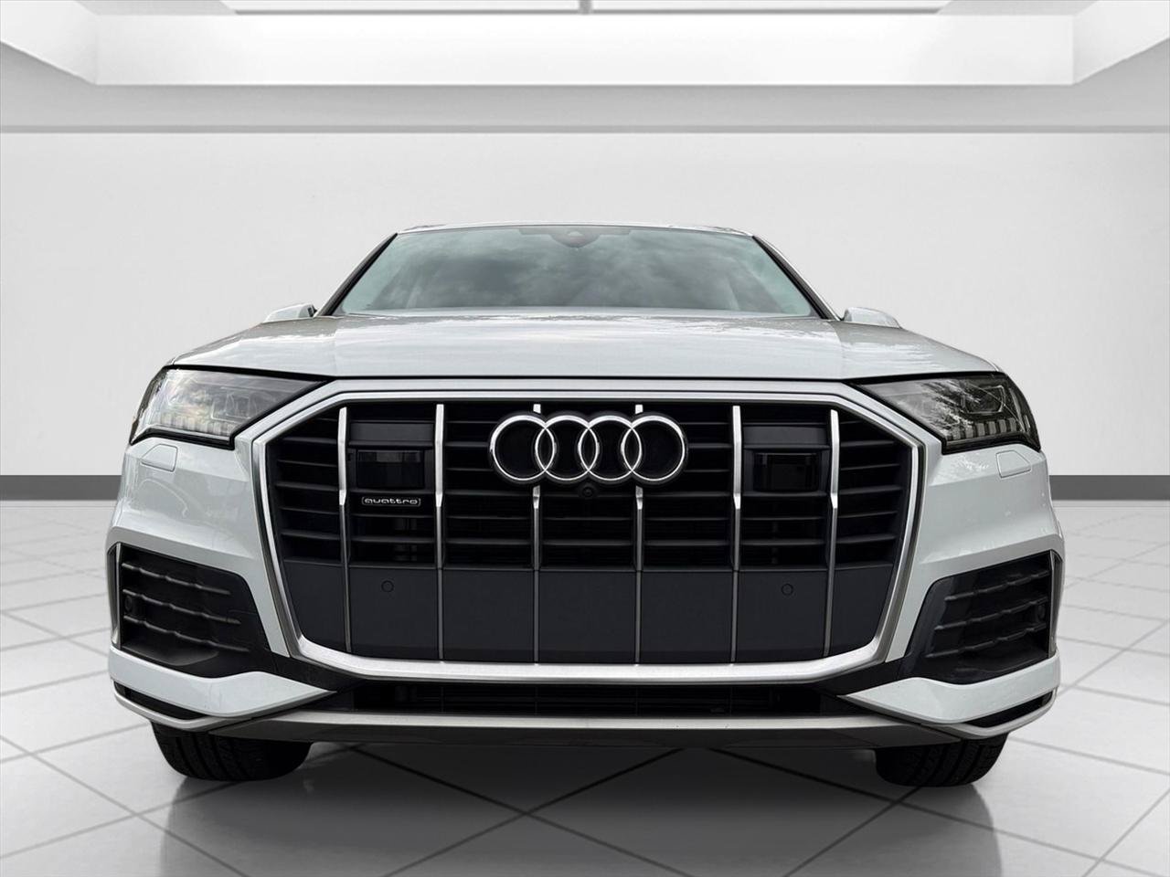 Used 2023 Audi Q7 2.0T Premium Plus w/ Premium Plus Package AWD/4WD image 8