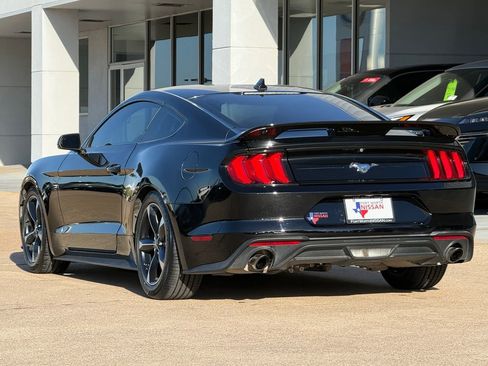 Used 2021 Ford Mustang Coupe image 7