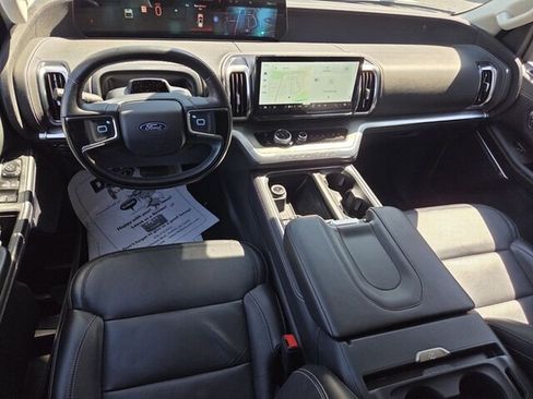 Used 2025 Ford Expedition Platinum AWD/4WD image 10