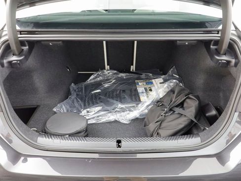 New 2026 BMW 550e xDrive w/ Executive Package image 19