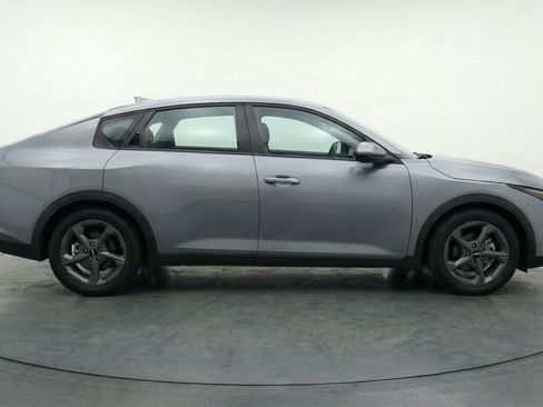 Used 2025 Kia K4 FWD image 11