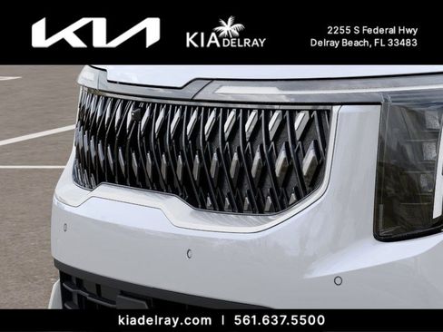 New 2025 Kia Carnival EX image 12