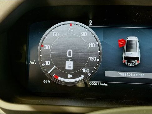 New 2026 Land Rover Defender 130 X-Dynamic SE AWD/4WD image 13