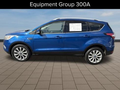 Used 2017 Ford Escape Titanium image 4