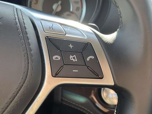 Used 2014 Mercedes-Benz SL 550 image 26