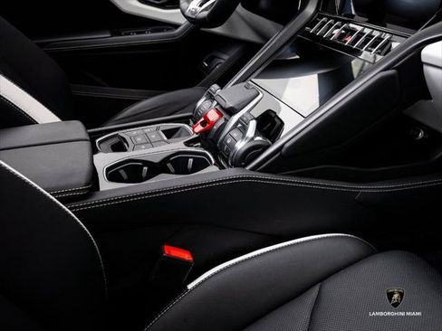 Used 2024 Lamborghini Urus S AWD/4WD image 45