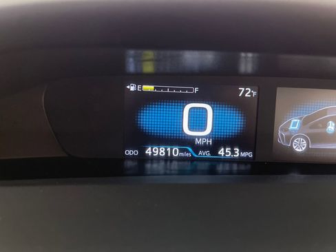Certified 2022 Toyota Prius FWD image 19