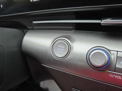 New 2025 Hyundai Kona SEL image 15