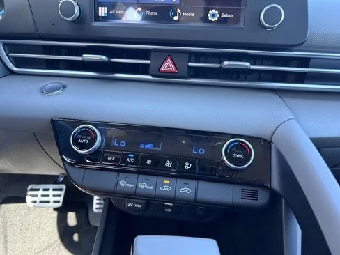 New 2025 Hyundai Elantra Sport FWD image 13