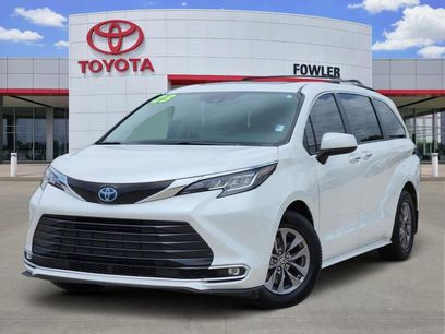 Certified 2023 Toyota Sienna XLE