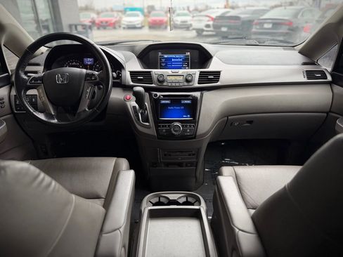 Used 2017 Honda Odyssey Touring Elite image 12