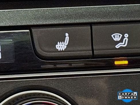 Used 2021 Volkswagen Tiguan SE R-Line image 19