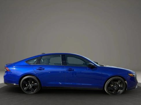Used 2024 Honda Accord Sport image 4