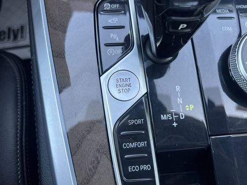 Used 2019 BMW X5 xDrive40i w/ Premium Package 2 AWD/4WD image 7