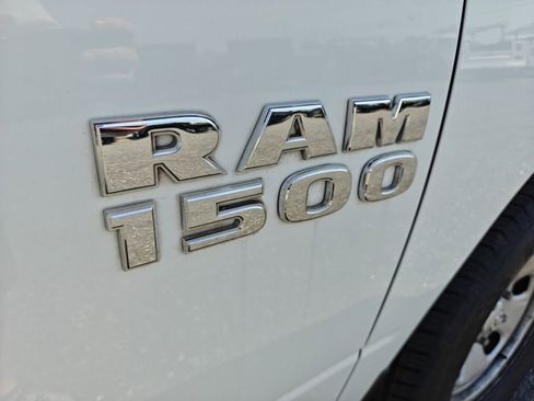 Used 2018 RAM 1500 ST RWD image 12