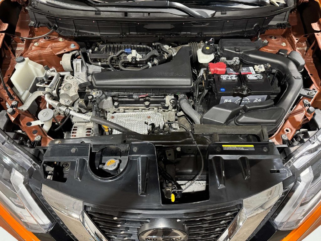 Used 2018 Nissan Rogue SV AWD/4WD image 26