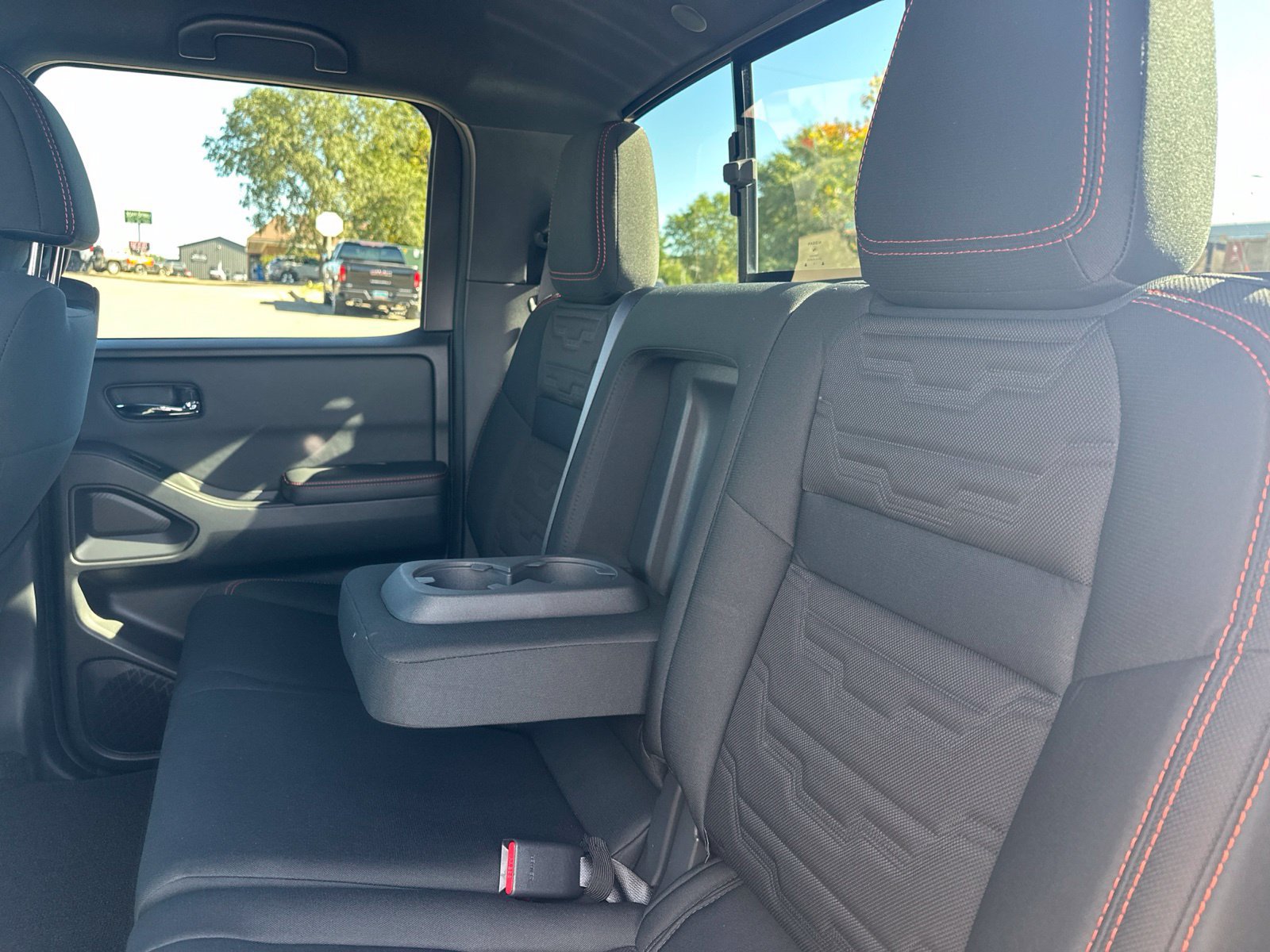 Used 2025 Nissan Frontier PRO-4X AWD/4WD image 21