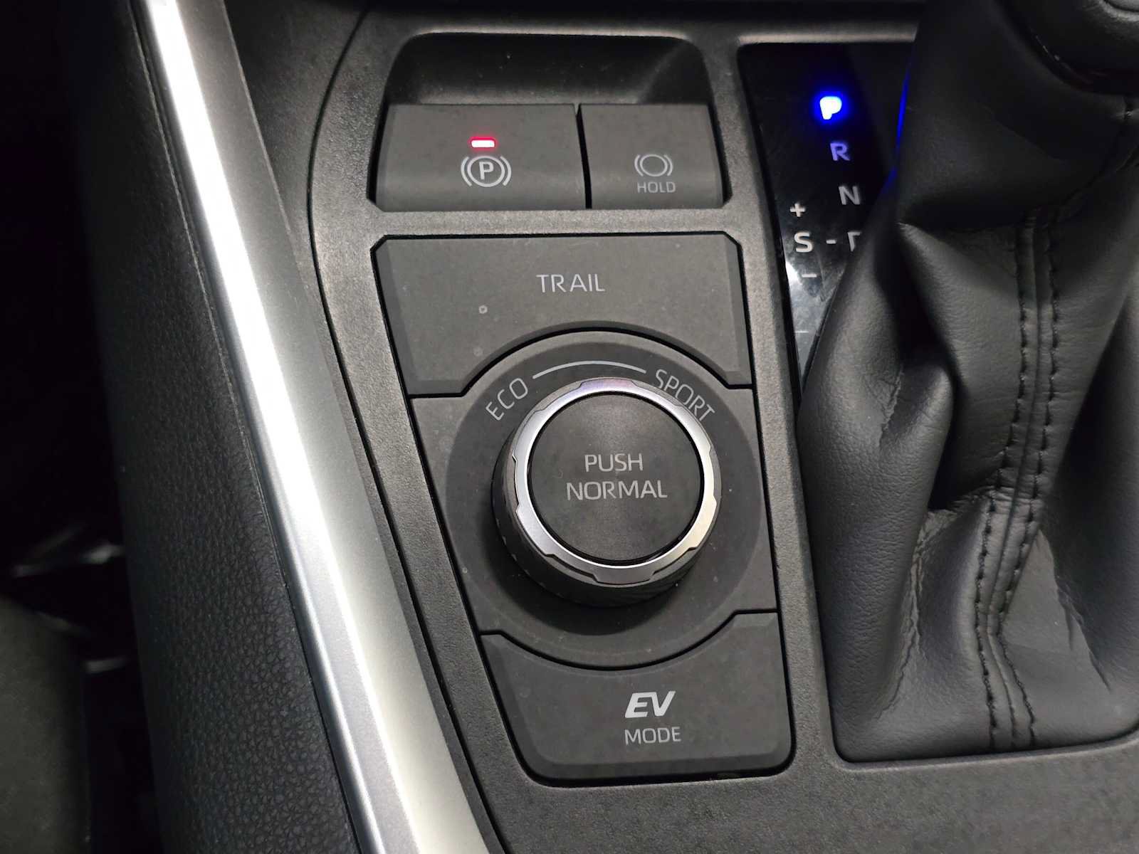Certified 2025 Toyota RAV4 XLE w/ Convenience Package AWD/4WD image 16