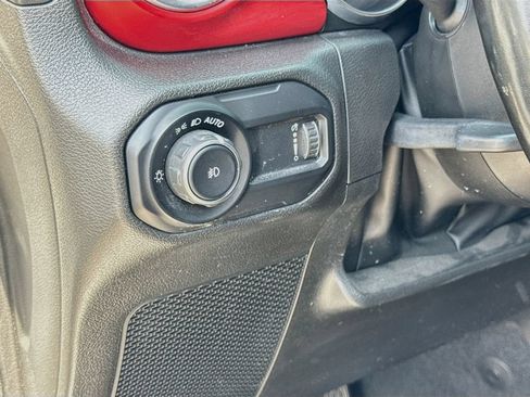 Used 2023 Jeep Wrangler Unlimited Rubicon w/ LED Lighting Group AWD/4WD image 10