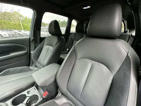 Certified 2025 Subaru Forester Touring AWD/4WD image 20