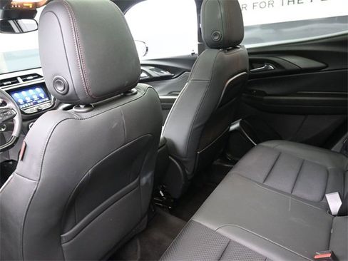 Used 2023 Chevrolet TrailBlazer RS w/ Sun and Liftgate Package image 23