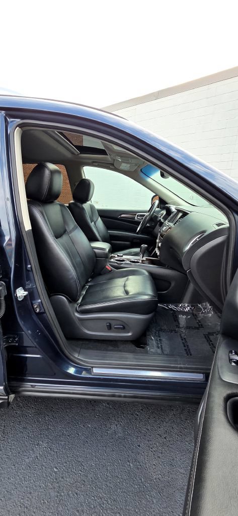 Used 2015 Nissan Pathfinder SL AWD/4WD image 12