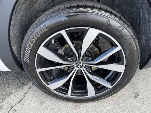 New 2026 Volkswagen Atlas SEL Premium R-Line image 15