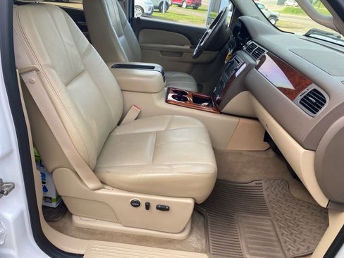 Used 2011 Chevrolet Silverado 3500 LTZ w/ LTZ Plus Package AWD/4WD image 25