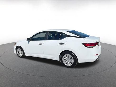 Used 2025 Nissan Sentra S image 10