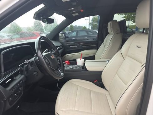 Used 2021 Cadillac Escalade Sport w/ Driver Assist Tech Package AWD/4WD image 8