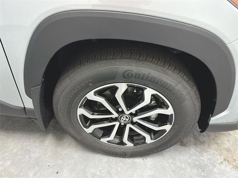 Certified 2024 Toyota Corolla Cross SE w/ Moonroof Package image 11