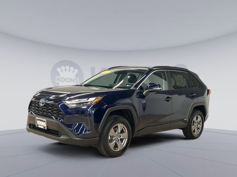 Used 2024 Toyota RAV4 XLE w/ Convenience Package image 1
